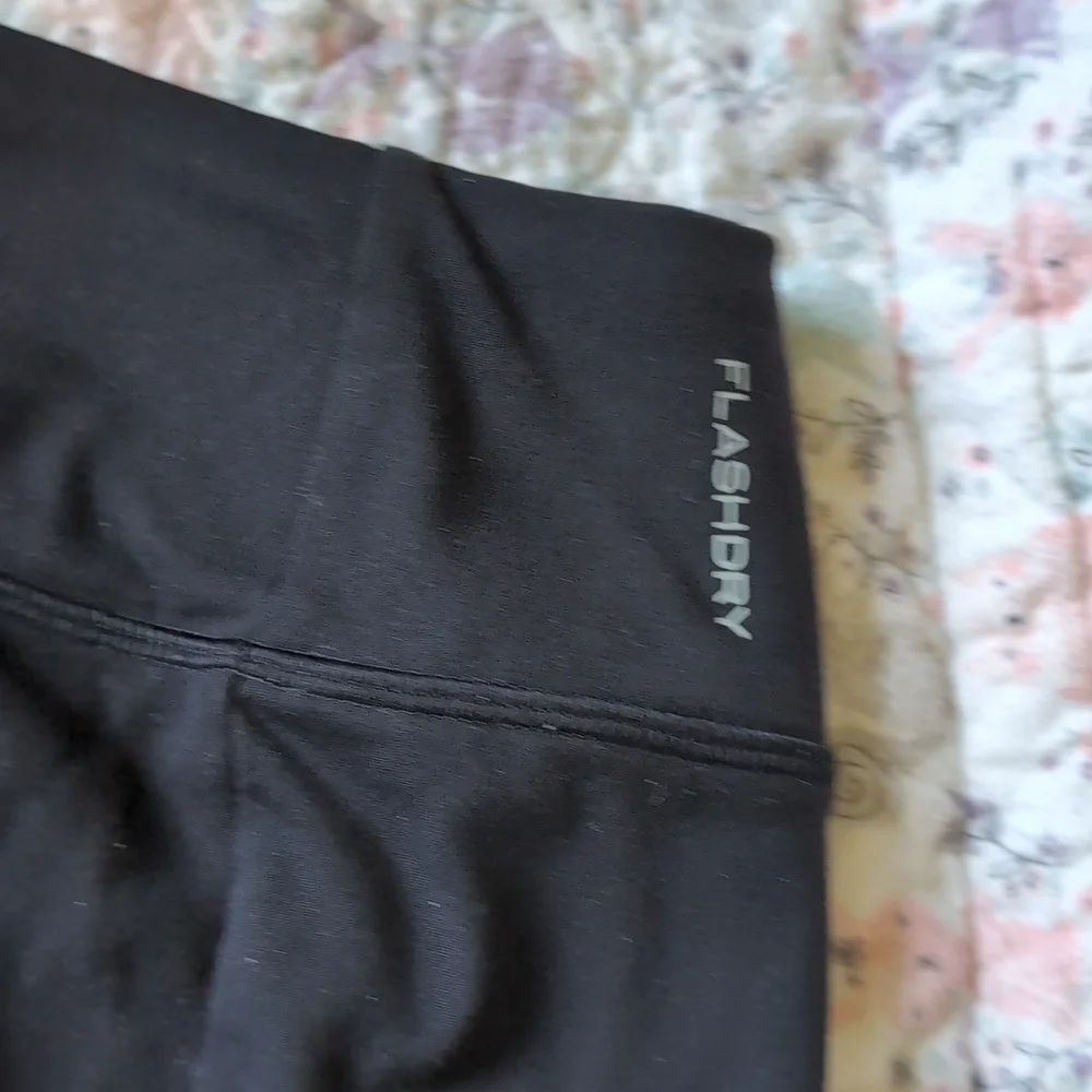 The North Face Women's Black Skort - Picture 6 of 8